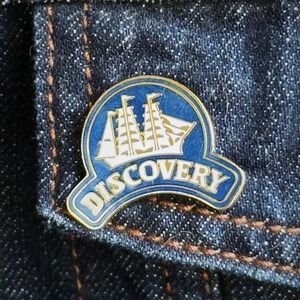 Discovery Pin Badge Nautical Sailing Ship Collectible Lapel Pin Blue Gold